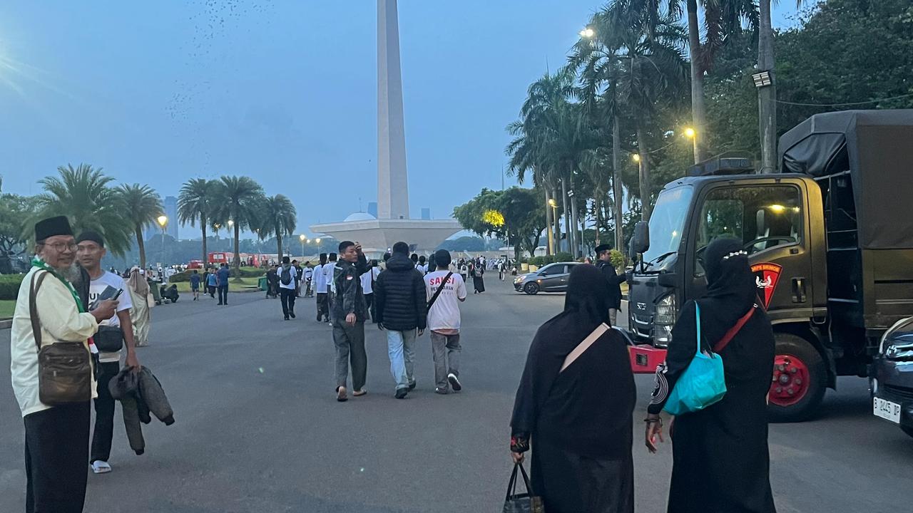Massa reuini 212 mulai datangi Monas