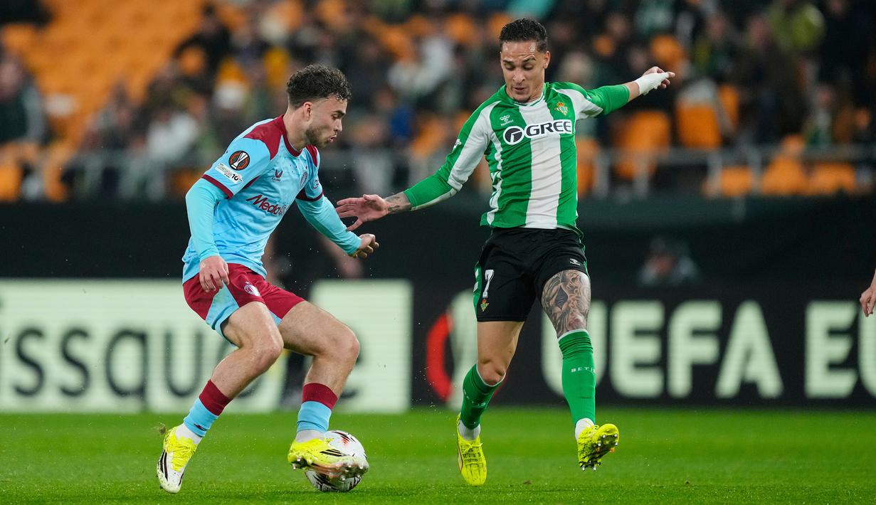 Antony mencatatkan namany di papan skor pada menit ke-17 melalui tendangan keras dari luar kotak penalti. (AP Photo/Jose Breton)