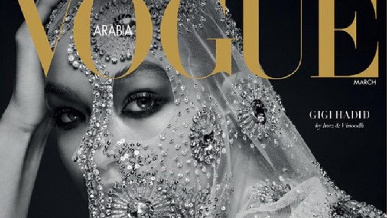 Gigi Hadid sebagai model sampul depan majalah Vogue Arab Saudi