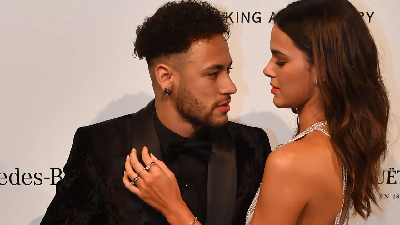 Neymar dengan Kekasihnya di Gala amfAR