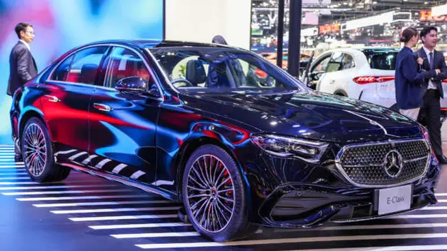 Mercedes-Benz E350e AMG Dynamic
