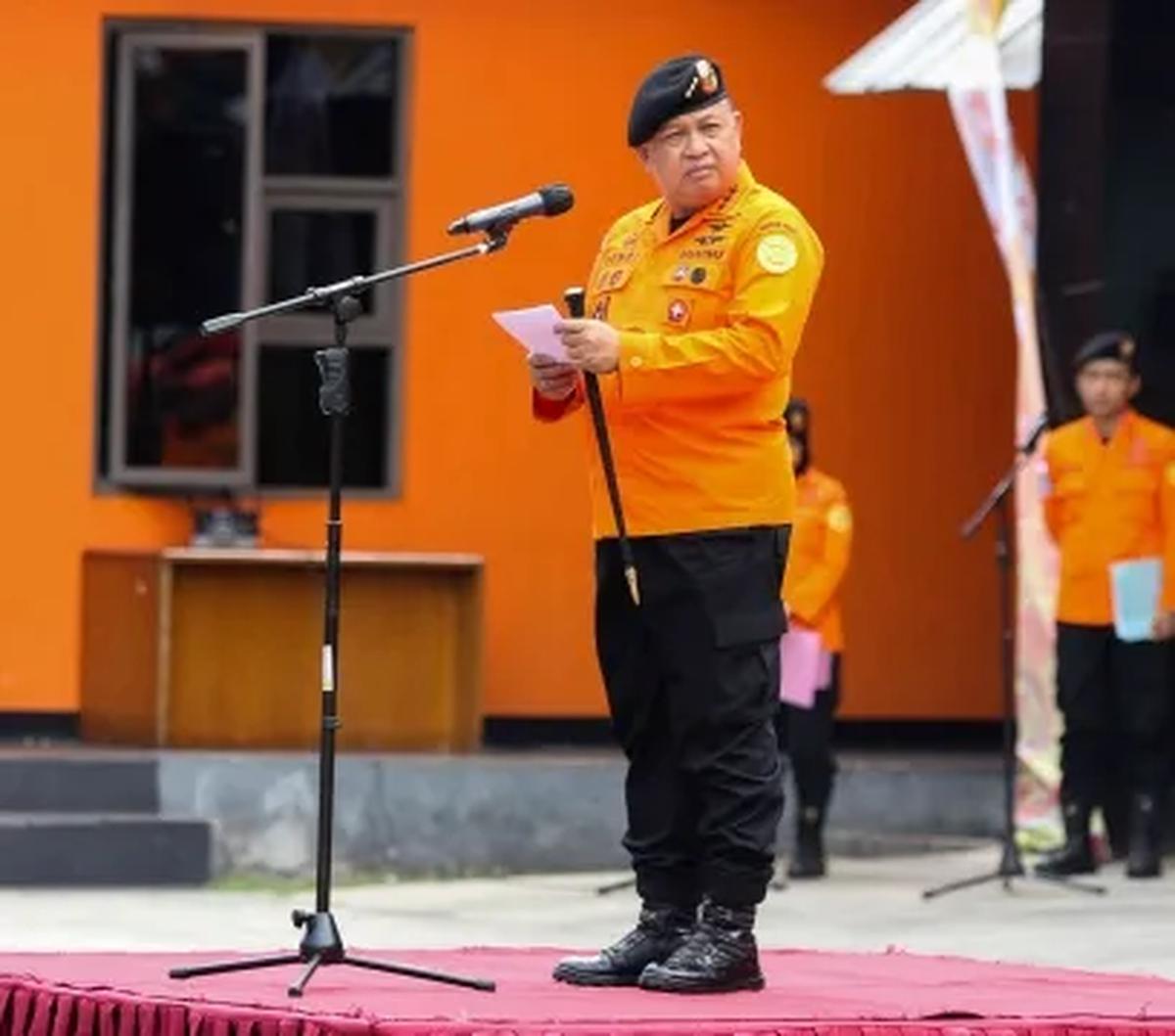 Komisi Pemberantasan Korupsi (KPK) menyebut Kepala Basarnas RI Marsekal Madya Henri Alfiandi dan anak buahnya, Letkol Afri Budi Cahyanto menerima uang hasil penyetingan dari proses lelang pengadaan barang dan jasa di Basarnas RI.