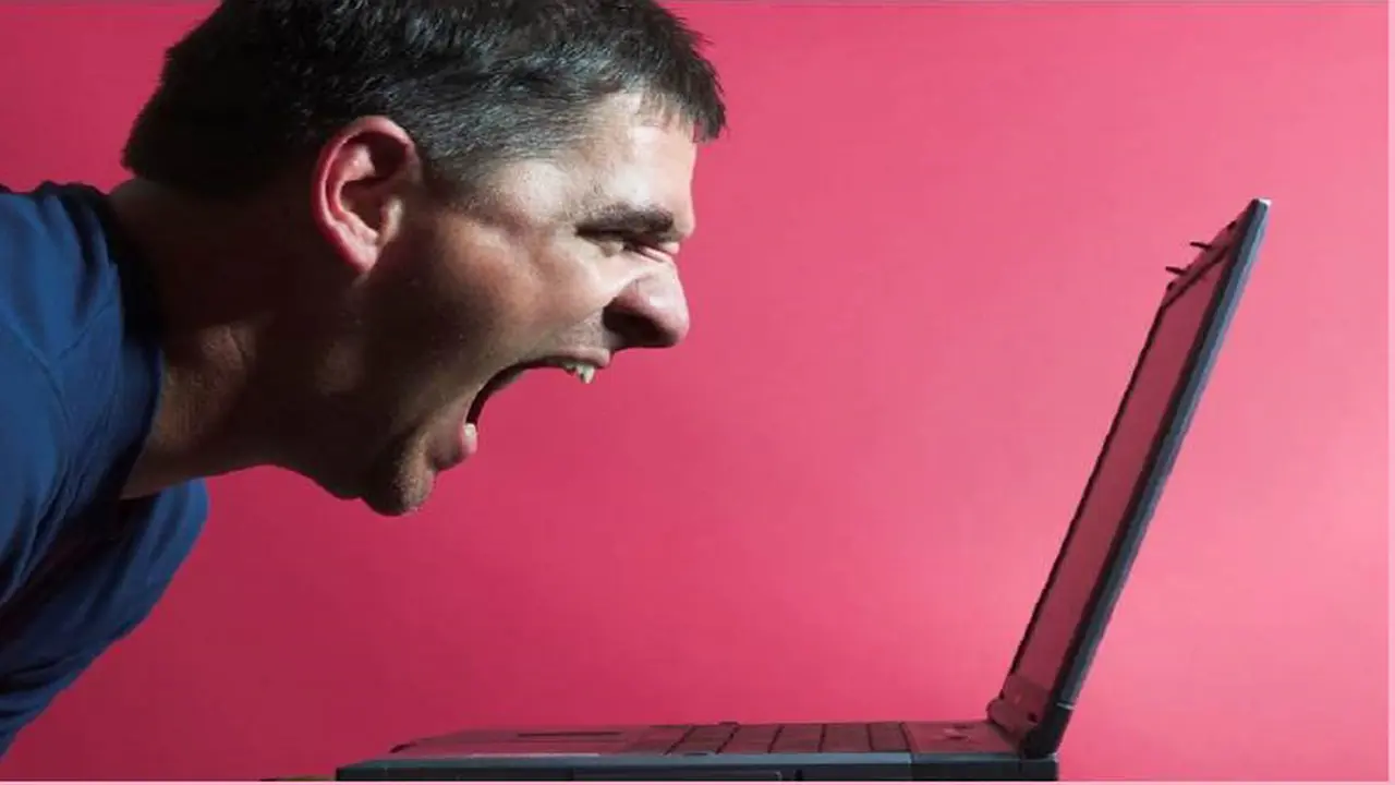 Cerita Absurd  Pertama Kali Berinternet