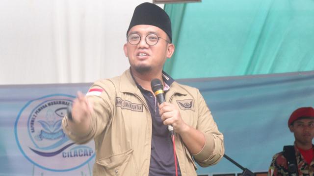 Ketua PP Pemuda Muhammadiyah, Dahnil Anzar Simanjuntak dalam Tabligh Akbar dan Orasi Kebangsaan Muskerwil Pemuda Muhammadiyah di Majenang, Cilacap. (Foto: Liputan6.com/Muhamad Ridlo)