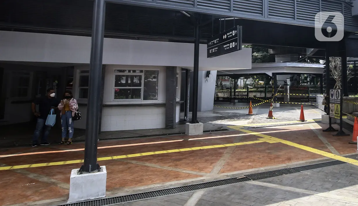 Suasana di area Stasiun Tebet, Jakarta, Senin (6/9/2021). Penataan kawasan Stasiun Tebet yang hampir rampung itu demi mendukung integrasi antarmoda transportasi di Jakarta. (Liputan6.com/Johan Tallo)