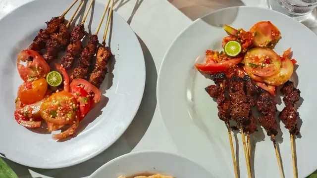 Sate Maranggi dan Sop Hj. Maya Pasteur (Foto: Google Maps/Ayame Ranshizue)
