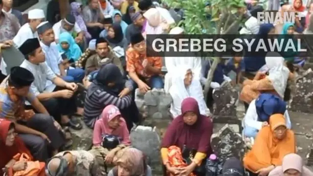 ujuh hari setelah Idul Fitri, Kraton Kanomanan Cirebon menggelar acara Grebeg Syawal, yang merupakan tradisi menghormati leluhur dan rasa syukur usai menjalankan puasa.