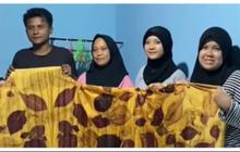 Momen Perjuangan Anak KKN Ikut Buat Ecoprint Bersama Warga Desa, Hasilnya Curi Perhatian