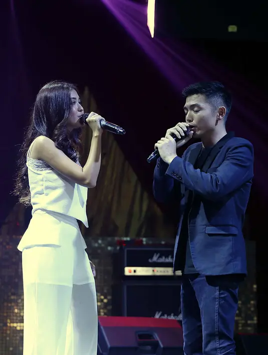 "Sebenarnya karena saya dan istri sibuk banget, jadi sering makan di lokasi atau di luar. Paling kalau di rumah bikin sarapan, atau pas libur bikin cake buat anak," ujar Nicky Tirta. (Nurwahyunan/Bintang.com)