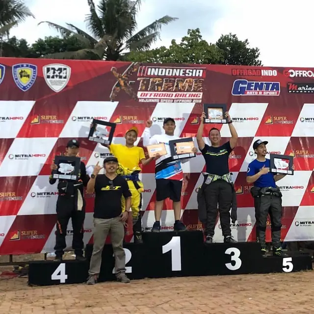 Profil Jhony Saputra Anak Haji Isam yang Diisukan Dekat dengan Happy Asmara