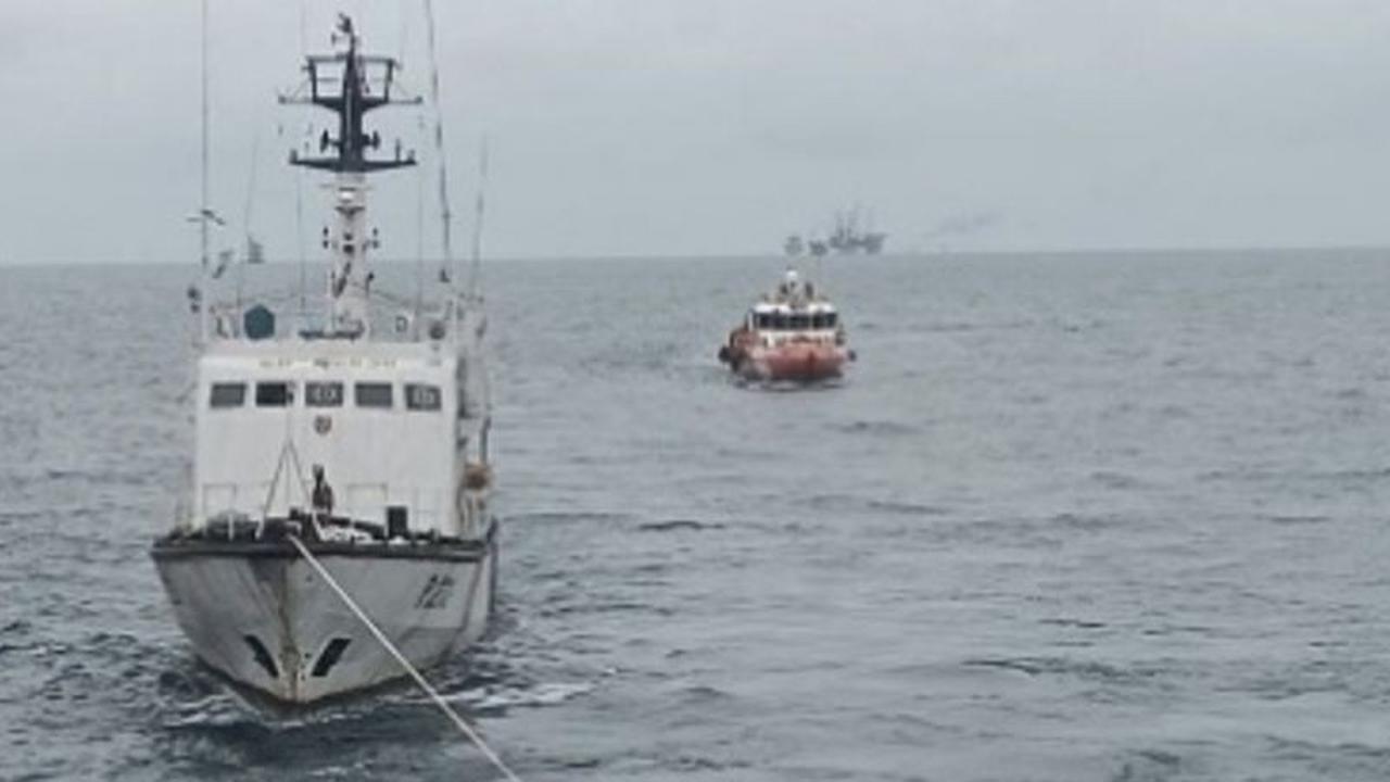 Pertamina Halau Tongkang Hanyut: Amankan Anjungan Lepas Pantai EH dari Insiden Laut