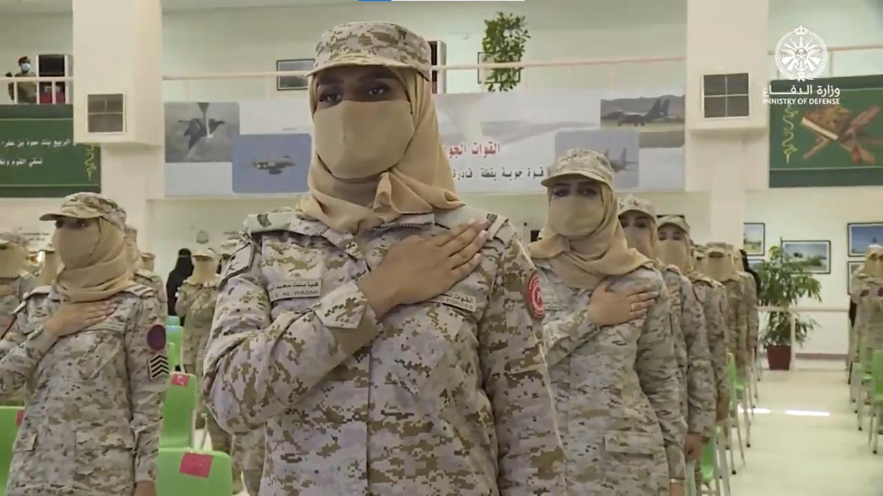 Angkatan pertama militer wanita di Kerajaan Arab Saudi.