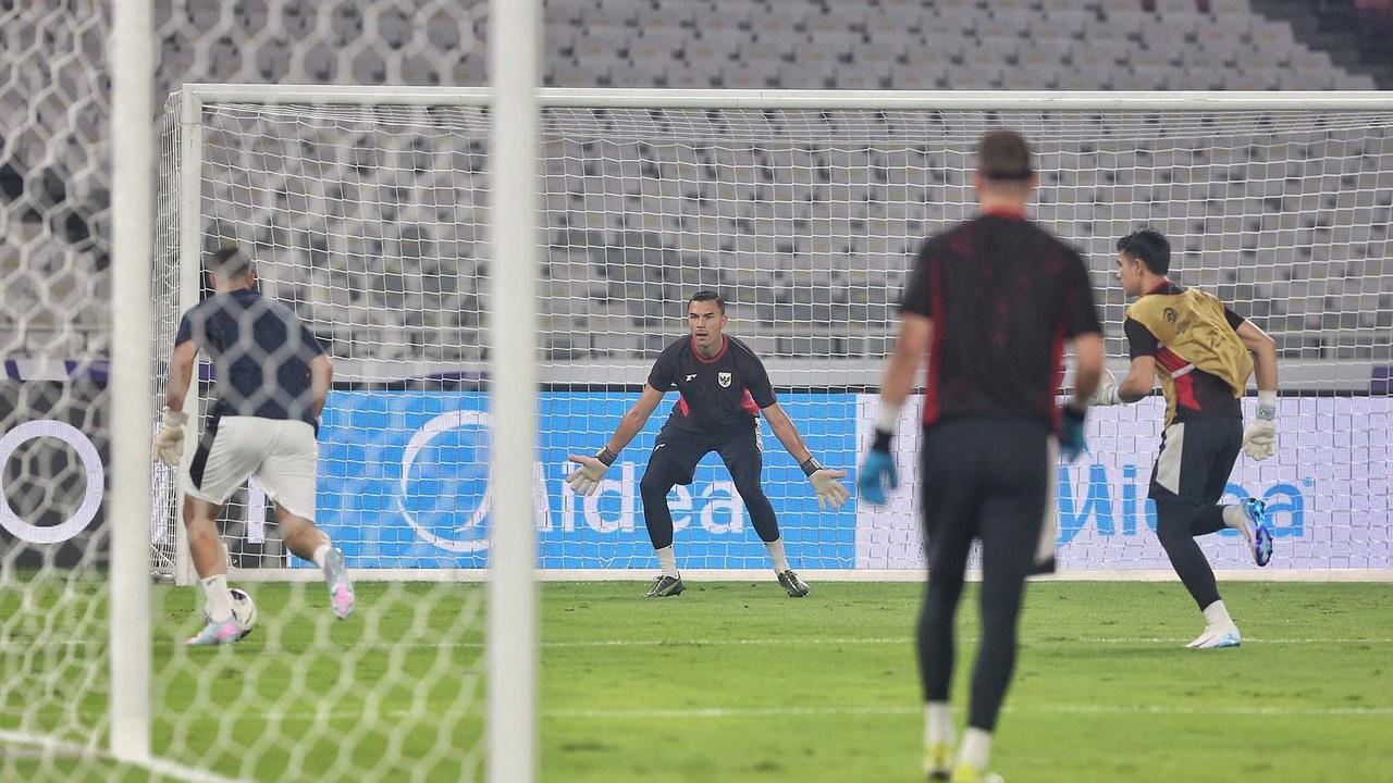 FOTO: Latihan Terakhir Timnas Indonesia Jelang Laga Melawan China