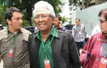 Adnan Buyung meninggal, Denny JA buat puisi duka cita