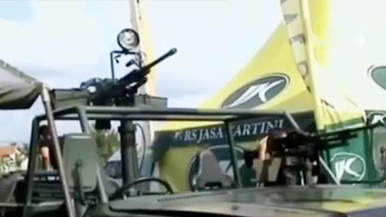 Mobil Terjun ke Kali hingga Pameran Kedirgantaraan di Tasik