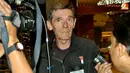Pelatih Timnas Singapura, Radojko Avramovic berikan tanggapan sebelum berangkat latihan Timnas Singapura ke lapangan Maybank, Kuala Lumpur, Malaysia. senin (26/11/2012).
