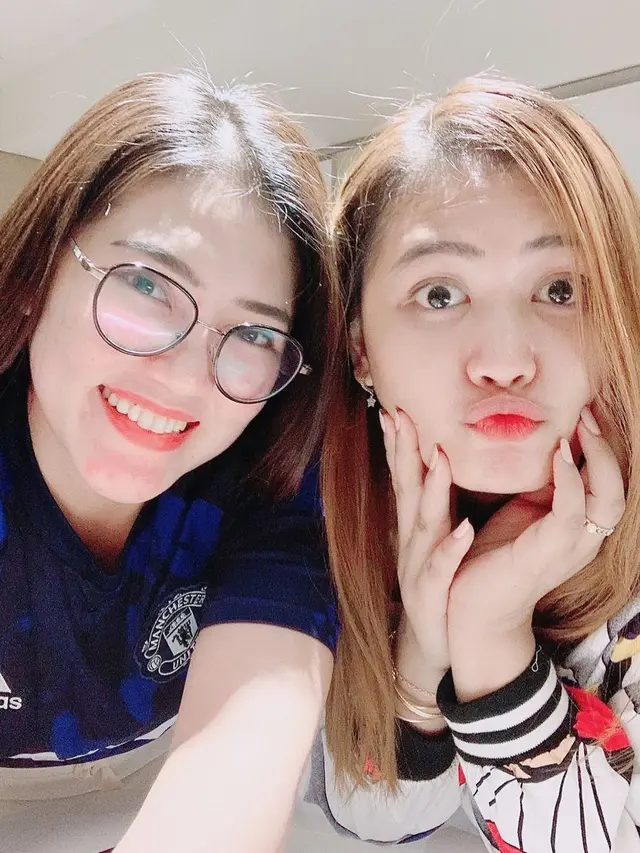6 Potret Kebersamaan Via Vallen dan Mella Rosa, Bak Kembar