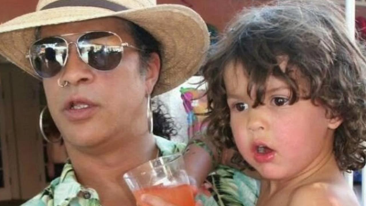 Momen Slash Gitaris Guns N' Roses Rayakan Ulang Tahun Anaknya, Tak Sangka Cash Hudson Sudah 21 Tahun