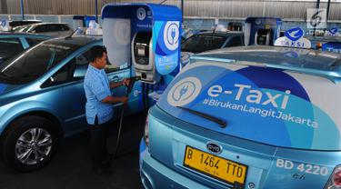 Blue Bird Siap Operasikan Taksi Listrik Pertama di Indonesia