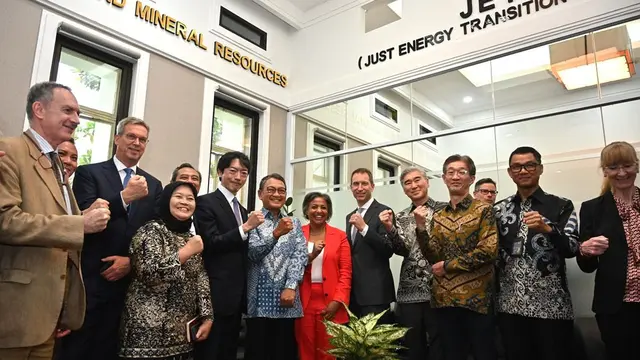 Pemerintah Indonesia dan pimpinan International Partners Group (IPG) meluncurkan Sekretariat ational Partners Group (IPG) meluncurkan Sekretariat Kemitraan Transisi Energi yang Adil atau Just Energy Transition Partnership (JETP). (U.S. Embassy JakartaDok)