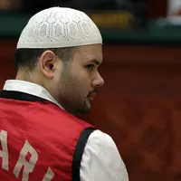 Sempat menjadi tahanan Polres Metro Jakarta Barat pasca penangkapan, Ridho Rhoma dibawa ke RS Ketergantungan Obat (RSKO) Cibubur. Selama menunggu proses persidangan, Ridho sempat di bawa ke Rumah Tahanan Salemba, Jakarta Pusat. (Deki Prayoga/Bintang.com)