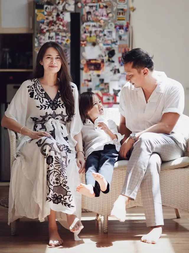 Hamil 4 Bulan, Ini 5 Potret Baby Bump Sabai Morscheck yang Kian Memesona
