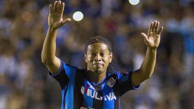 Ronaldinho Pensiun, Klub Ronaldinho