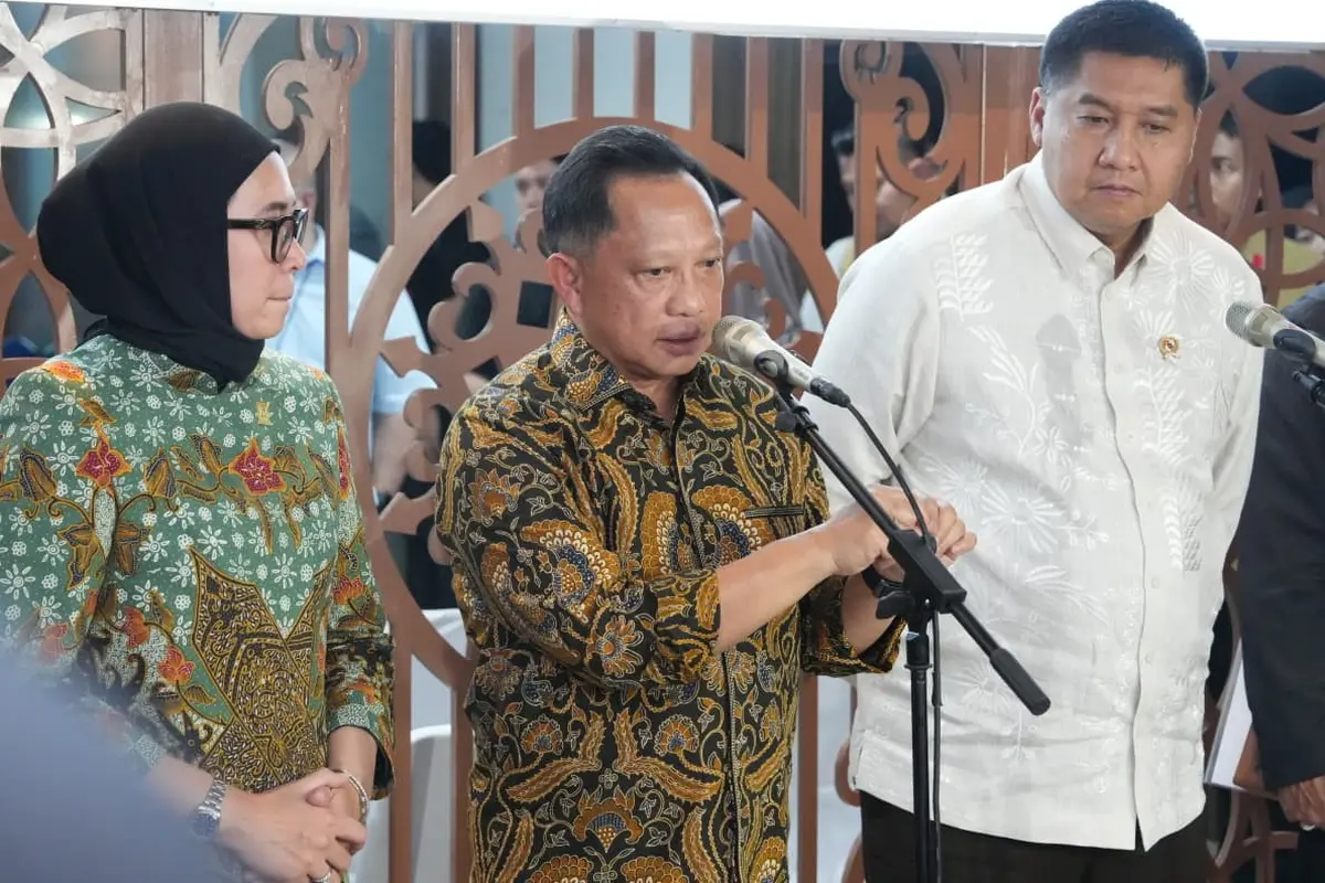 Mendagri usai Rapat Koordinasi Pendataan Hunian Tetap untuk korban bencana sumatera