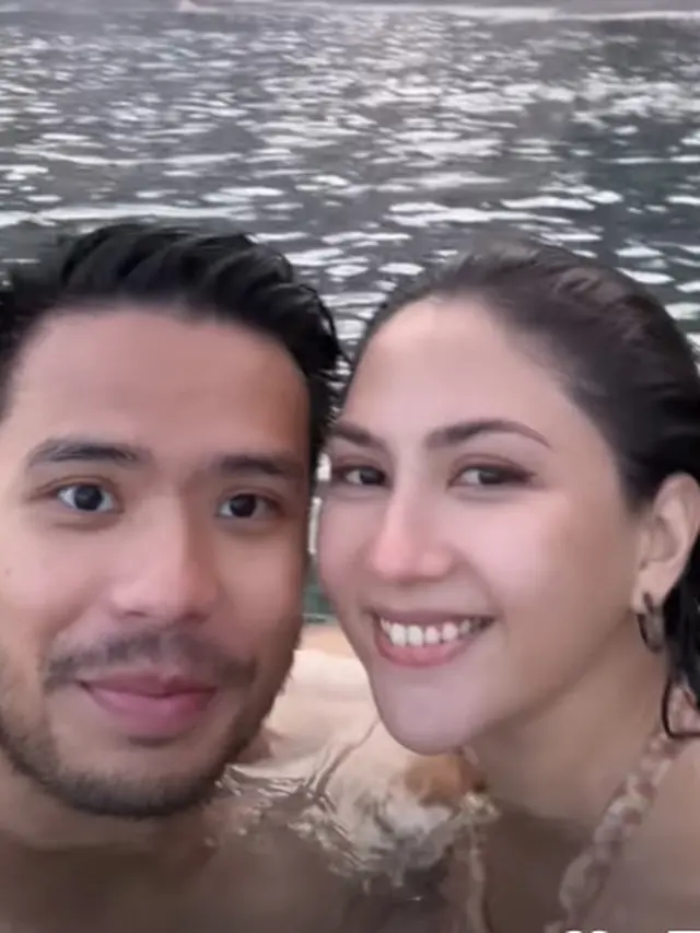 Potret Romantis Jessica Mila dan Yakup Hasibuan dengan Gaya Kasual hingga Berenang di Suhu Udara Dingin