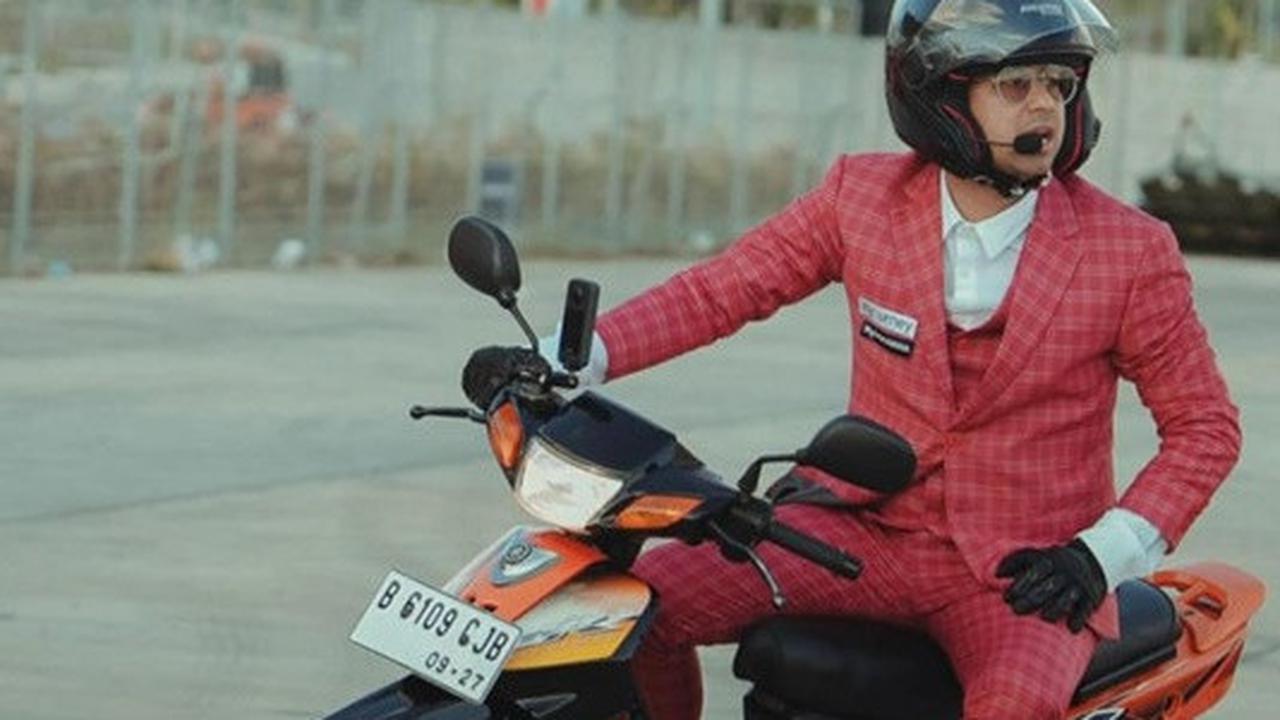 Potret Motor Pertama Raffi Ahmad, Hadiah Spesial dari Sang Ayah yang Punya Banyak Kenangan