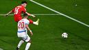 Selecao das Quinas lantas mengunci kemenangan dramatis lewat gol Franciso Conceicao pada masa injury time. (GABRIEL BOUYS / AFP)