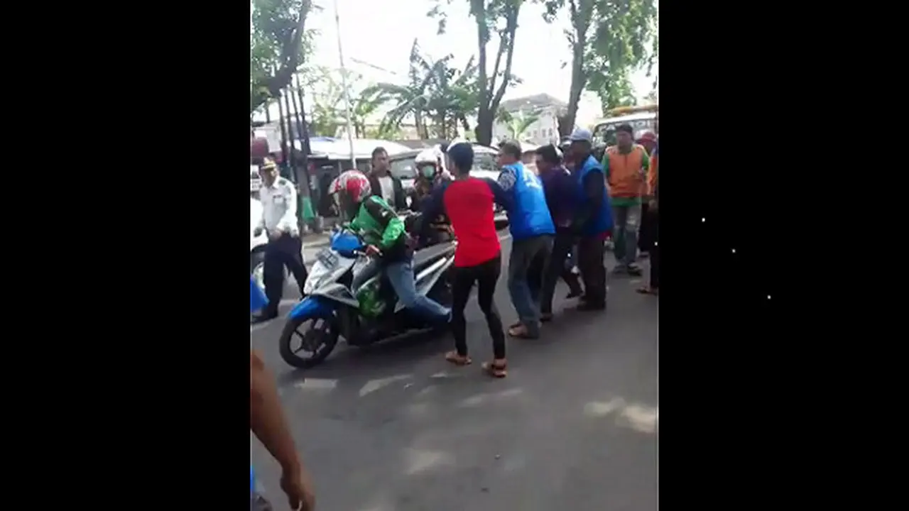 Terjadi Lagi Perselisihan Ojek Online dengan Ojek Pangkalan