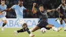 Pemain Real Madrid, Jude Bellingham, melakukan selebrasi setelah mencetak gol ke gawang Celta Vigo pada laga Liga Spanyol di Stadion The Balaidos, Sabtu (26/8/2023). Madrid menang dengan skor tipis 1-0. (AP Photo/Lalo R. Villar)
