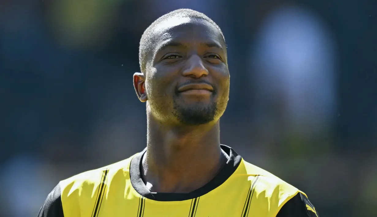 Serhou Guirassy harus merelakan posisinya digusur Raphinha. Mesin gol Borussia Dortmund itu kini menempati posisi kedua dengan torehan 10 gol. (AFP/Ina FassBender)