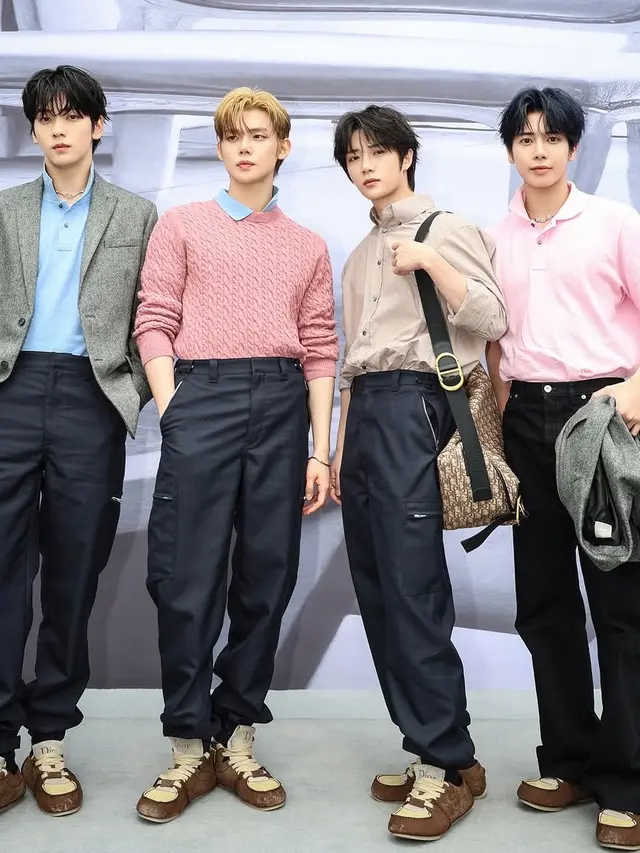 TXT untuk Dior