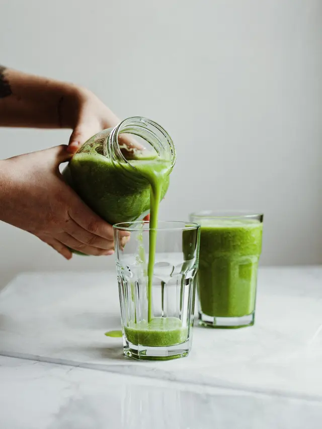 Contoh ilustrasi minuman berbahan dasar mentimun