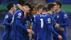 Pemain Chelsea merayakan gol yang dicetak  Kai Havertz ke gawang Southampton pada laga lanjutan Liga Inggris di Stamford Brigde, Sabtu (17/10/2020) malam WIB. Chelsea bermain imbang 3-3 atas Southampton. (AFP/Mike Hewitt/pool)