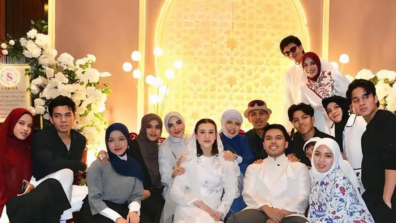 Potret Elegan Aurel Hermansyah dalam Balutan Gamis Mewah di Tasyakuran 4 Bulan Sang Ipar, Aaliyah Massaid