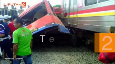 Tabrakan hebat terjadi antara kereta api listrik dan Metromini di perlintasan stasiun Angke pada Minggu 6 Desember 2015, pukul 08.46 WIB. Kecelakaan ini membuat banyak nyawa melayang dan menghancurkan metromini tersebut.