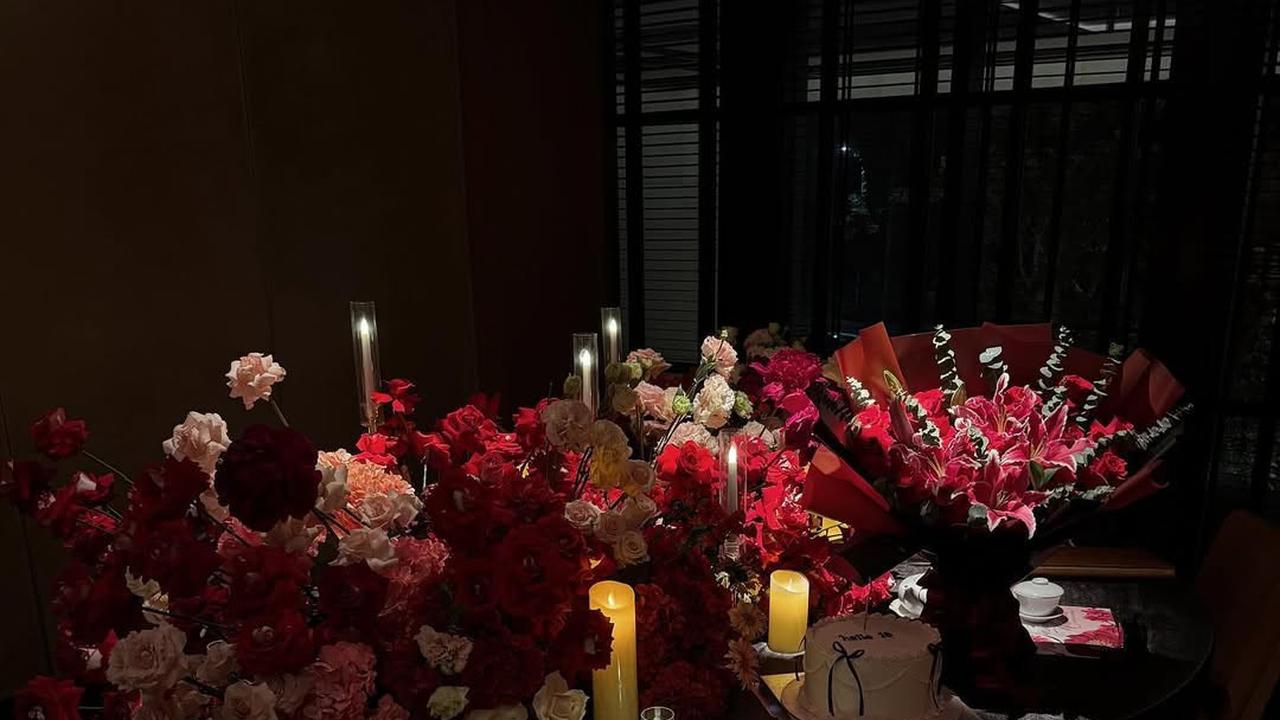 7 Potret Ulang Tahun Sandrinna Michelle ke-18 Tahun, Dirayakan Bareng Junior Roberts Sang Kekasih - Dapat Ucapan Juga dari Adik