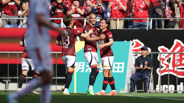 Foto: Duel Adu Tajam Lini Depan di Laga J1 League 2024 antara Cerezo Osaka Vs Urawa Red Diamonds