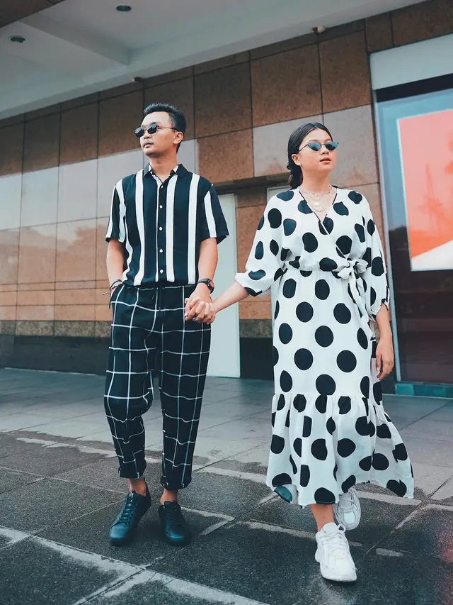 Selebgram Hanum Mega dan Bambang. (Foto: Dok. Instagram @real.hanummegaa)