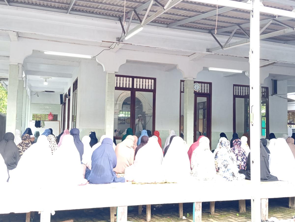 Pondok Pesantren Mahfilud Dluror