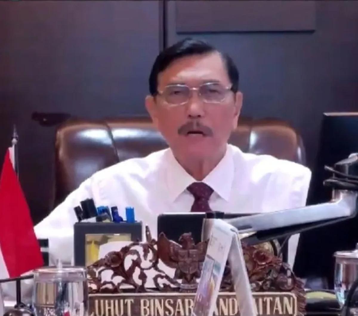 "Saya tidak akan pernah mundur dari (kabinet) Pak Jokowi. Saya akan tetap loyal pada Pak Jokowi, sampai akhir mungkin dia sudah tidak membutuhkan saya," tegasnya.&nbsp;<br>