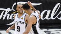 Selebrasi San Antonio Spurs (ROBYN BECK / AFP)