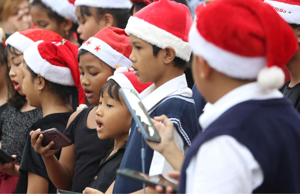 Semarak Christmas Carol Sambut Perayaan Natal di Jakarta