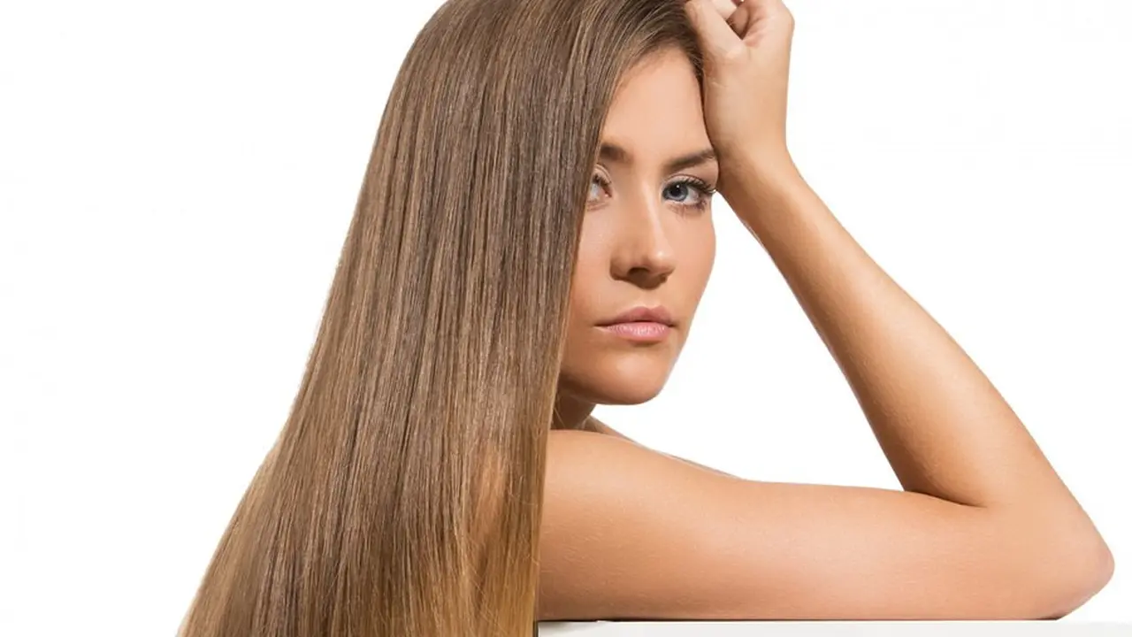 Ilustrasi rambut lurus/freepik.com/Racool_studio