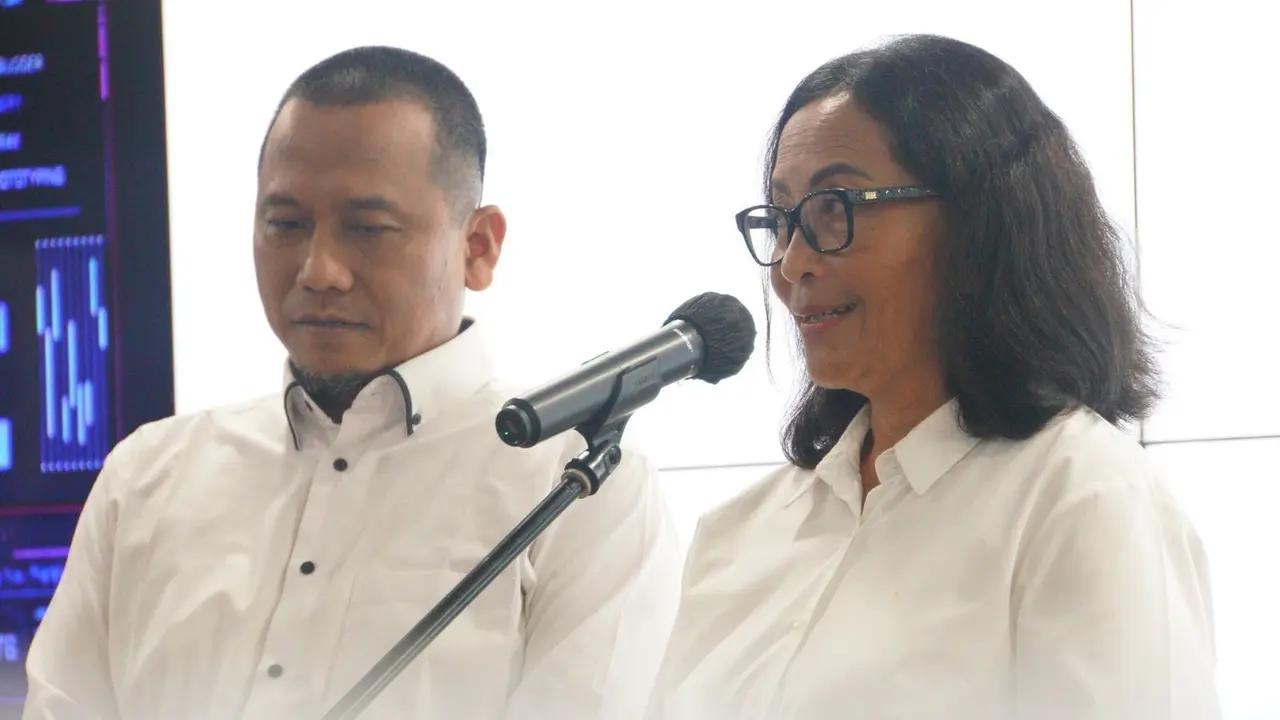 Direktur Penempatan Non-Pemerintah Kawasan Asia dan Afrika, Mocharom Ashadi dan Direktur Penempatan Pemerintah Kawasan Asia dan Afrika, Seriulina Tarigan