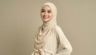 Model gamis terbaru untuk wanita usia 30-an (created by Meta AI)