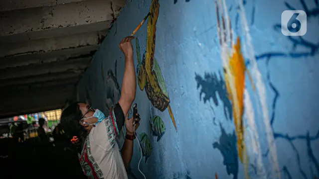 Pembuatan Mural di Kolong Jembatan Pegangsaan